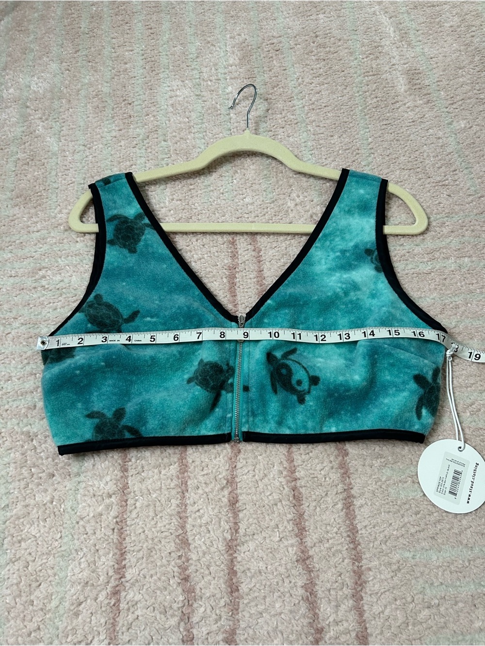 NWT STAUD Turquoise Turtle Print Fleece Springs Crop Top Black Trim Size 10 - Picture 10 of 12